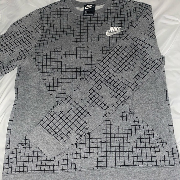 Nike Grey Crewneck - Picture 3 of 3